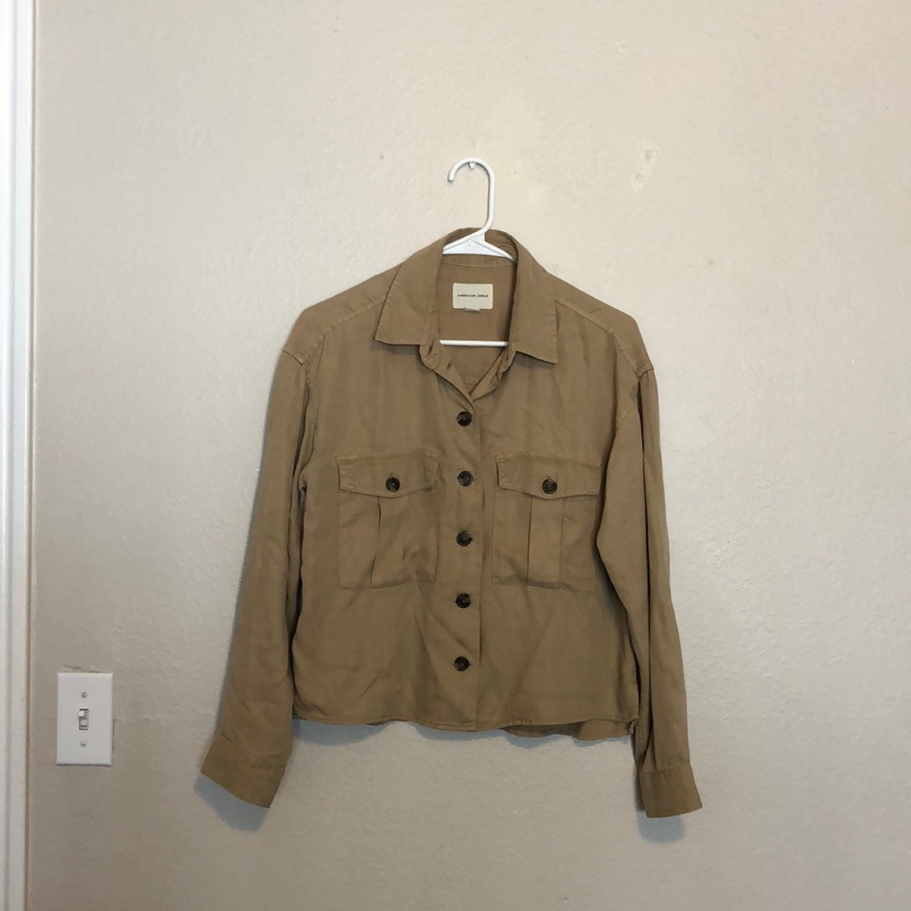 American Eagle Button Down Top